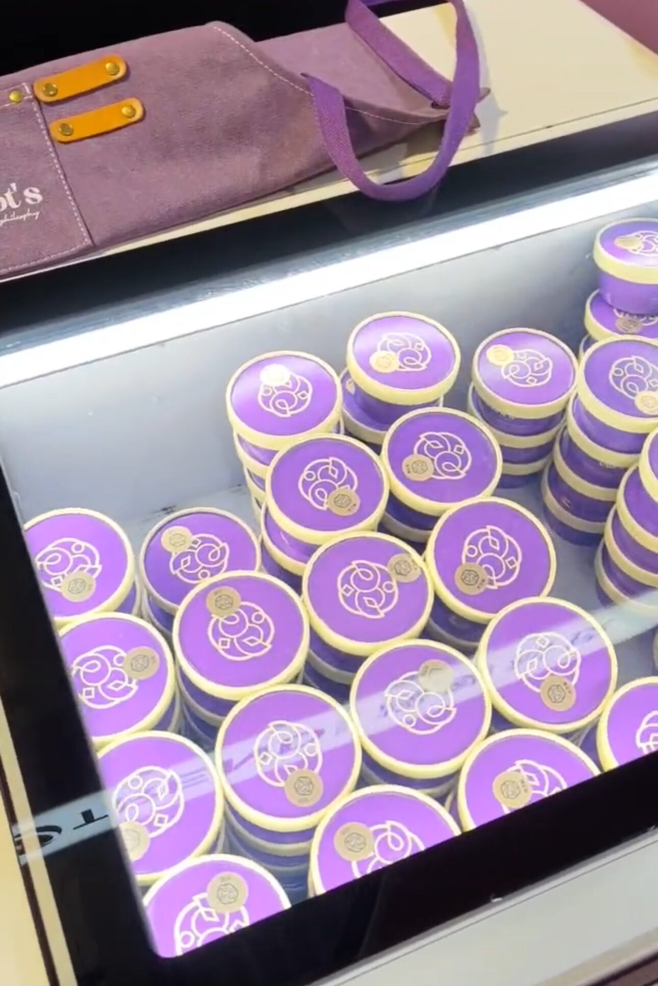 Elliot's AI ice cream in single serving cups at Computex Taipei
